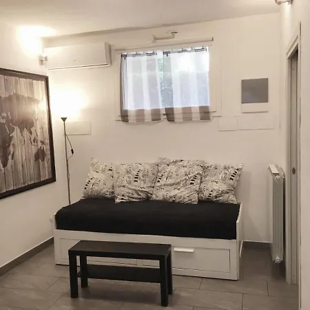 Delfo Guest house 2*