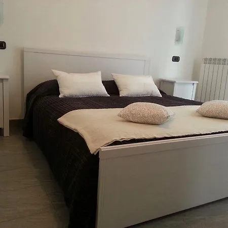 Delfo Guest house 2*